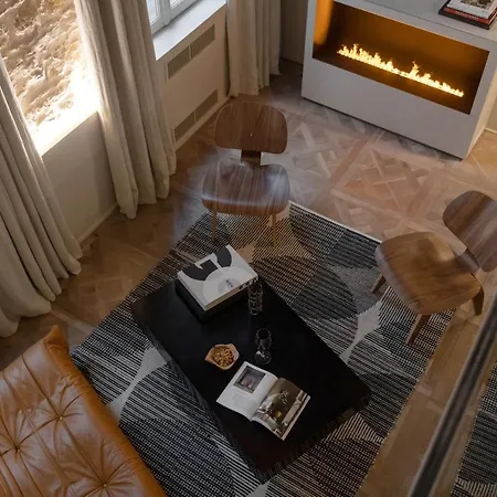 Mihotel Serlin * Лион